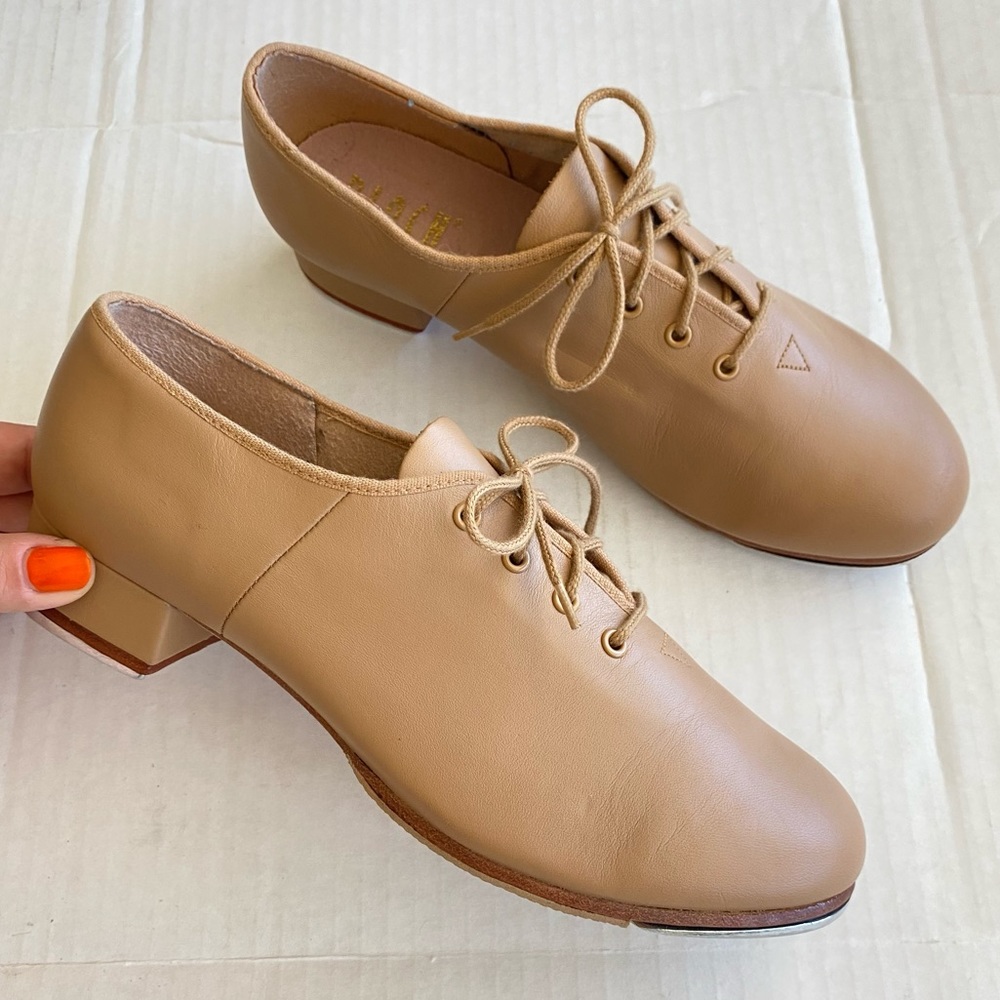 Bloch Size 9.5 Master Nude Beige Leather Rounded Toe Lace-up Bloch Heel Tap Shoe